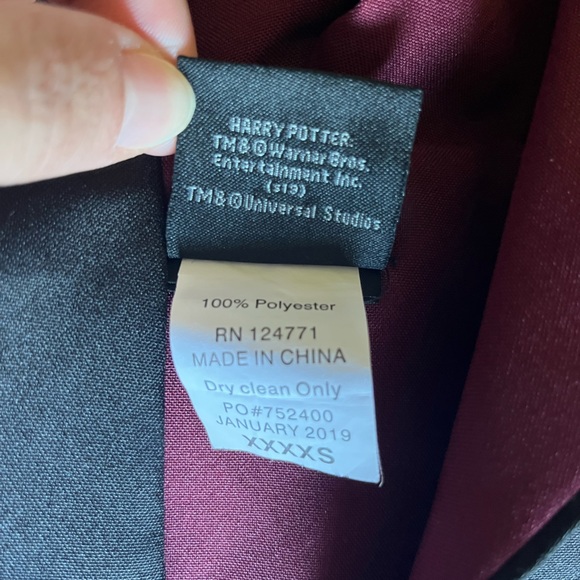 Universal Studios Authentic Wizarding World Of Harry Potter Gryffindor Cloak - Picture 4 of 8